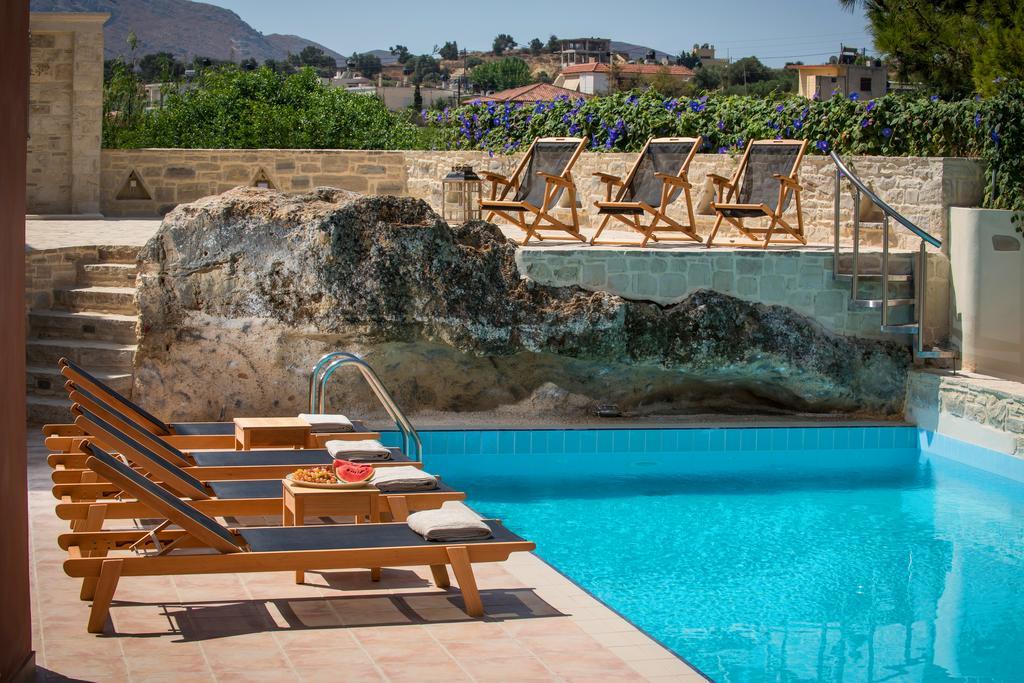 Villa Phaistos - Crete Poolside Luxury Retreats